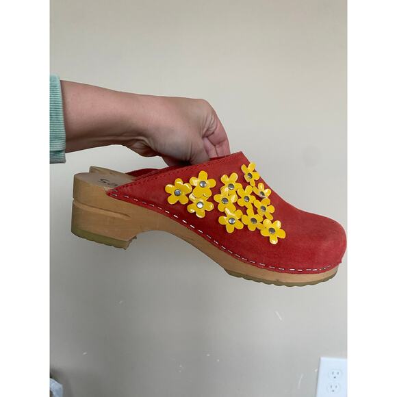 Sanita Coral Suede Leather Wooden Clogs With Yellow Flowers Size 40/ US 9 - Picture 1 of 7
